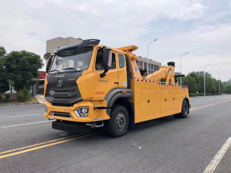 國六重汽豪瀚拖吊聯(lián)體黃牌清障車(chē)