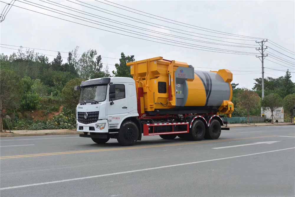 國六18方東風(fēng)專(zhuān)底后雙橋 勾臂垃圾車(chē)