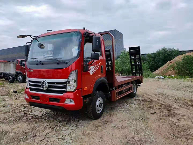 國六重汽王牌藍牌平板運輸車(chē)