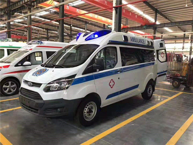 福特V362新全順短軸中頂救護車(chē)