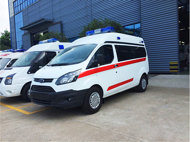 福特全順V362短軸中頂柴油版救護車(chē)