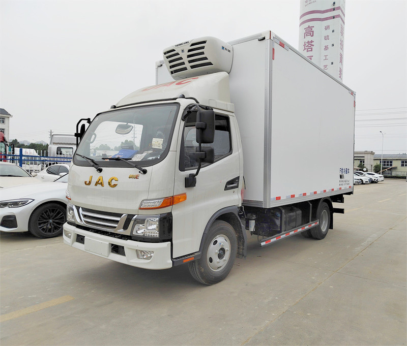 國六 江淮帥鈴E4.2米可拆卸式肉鉤冷藏車(chē)